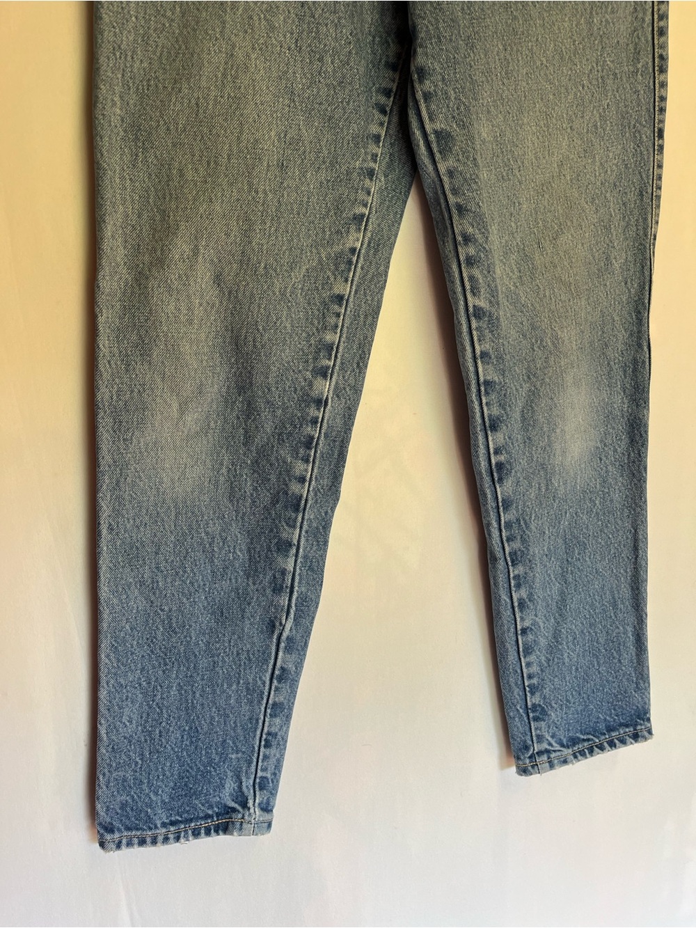True Vintage Levi’s Brown Tab Acid Wash High Rise Mom Jeans USA 24x29 - Picture 12 of 13